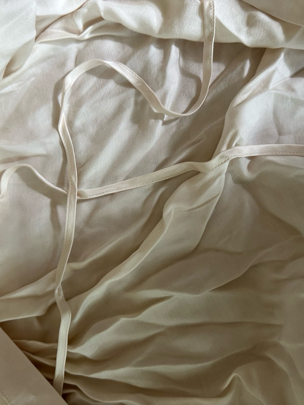 Aerie Off-Duty Satin Robe in cream size medium NWT - Picture 12 of 13